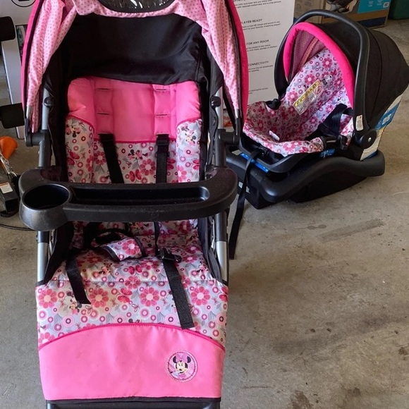 Minnie Mouse car seat & stroller - Picture 2 of 6